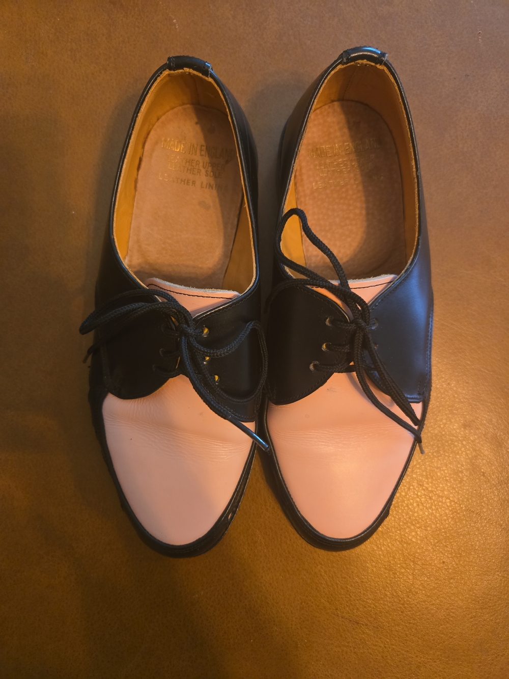Made In England Size 5 Two-Tone Black and Light Pink Lace-Up Flats Leather